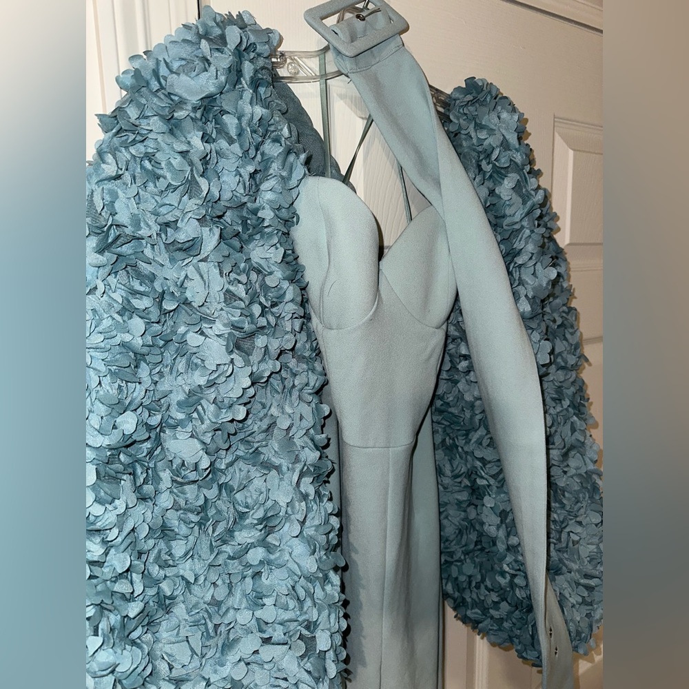 ASOS LUXE 3D floral sleeve jumpsuit with belt in blue - Picture 8 of 10